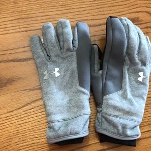 Under Armour gloves
